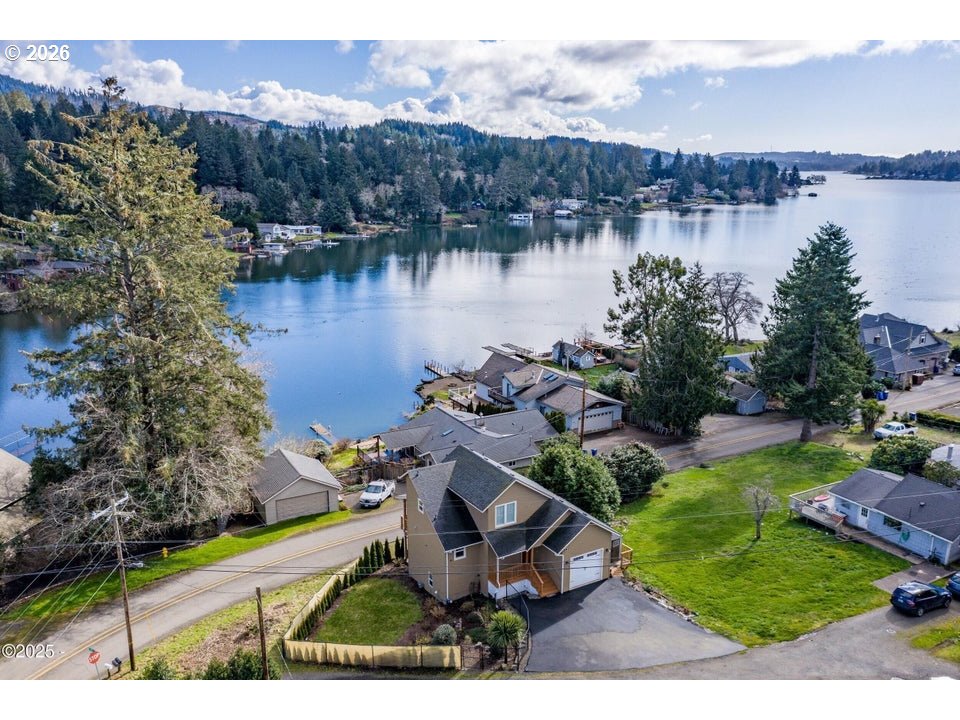 5300 49TH ST, Neotsu, OR 97364