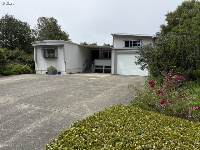 1600 RHODODENDRON DR, Florence, OR 97439