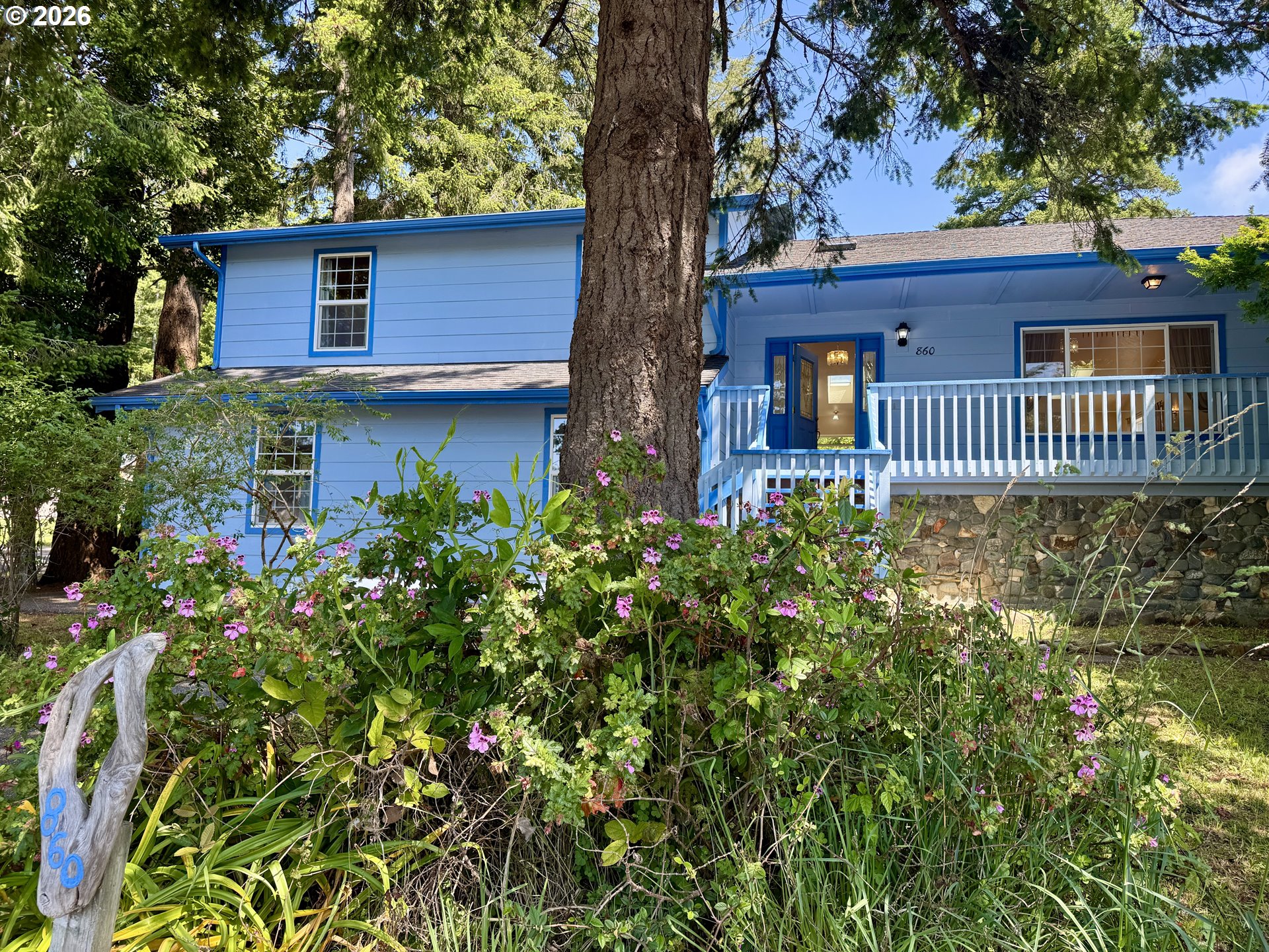 860 JODEE LN, Brookings, OR 97415