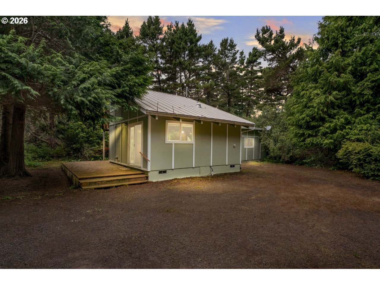 88046 LEEWARD DR, Florence, OR 97439
