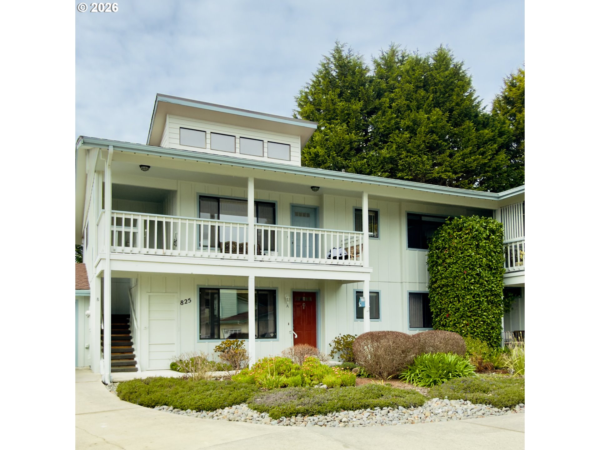 825 BROOKHAVEN DR, Brookings, OR 97415