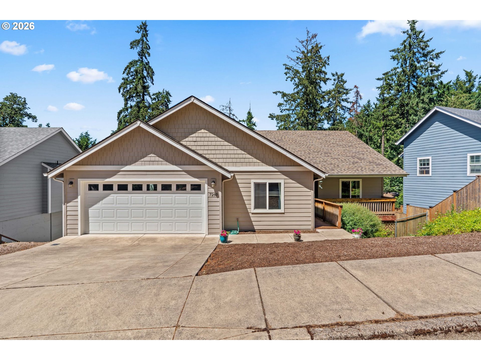 7260 GLACIER DR, Springfield, OR 97478