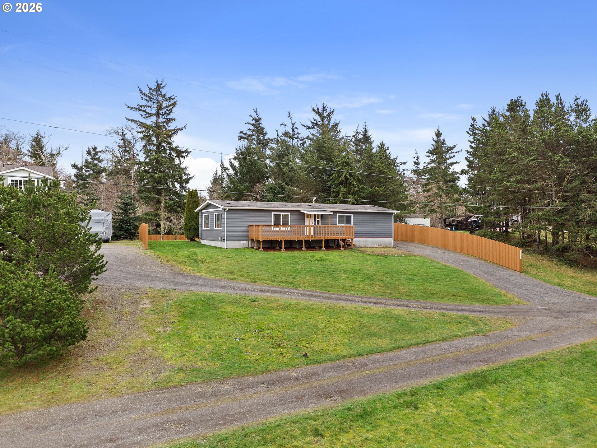 89695 Old Bog RD, Warrenton, OR 97146