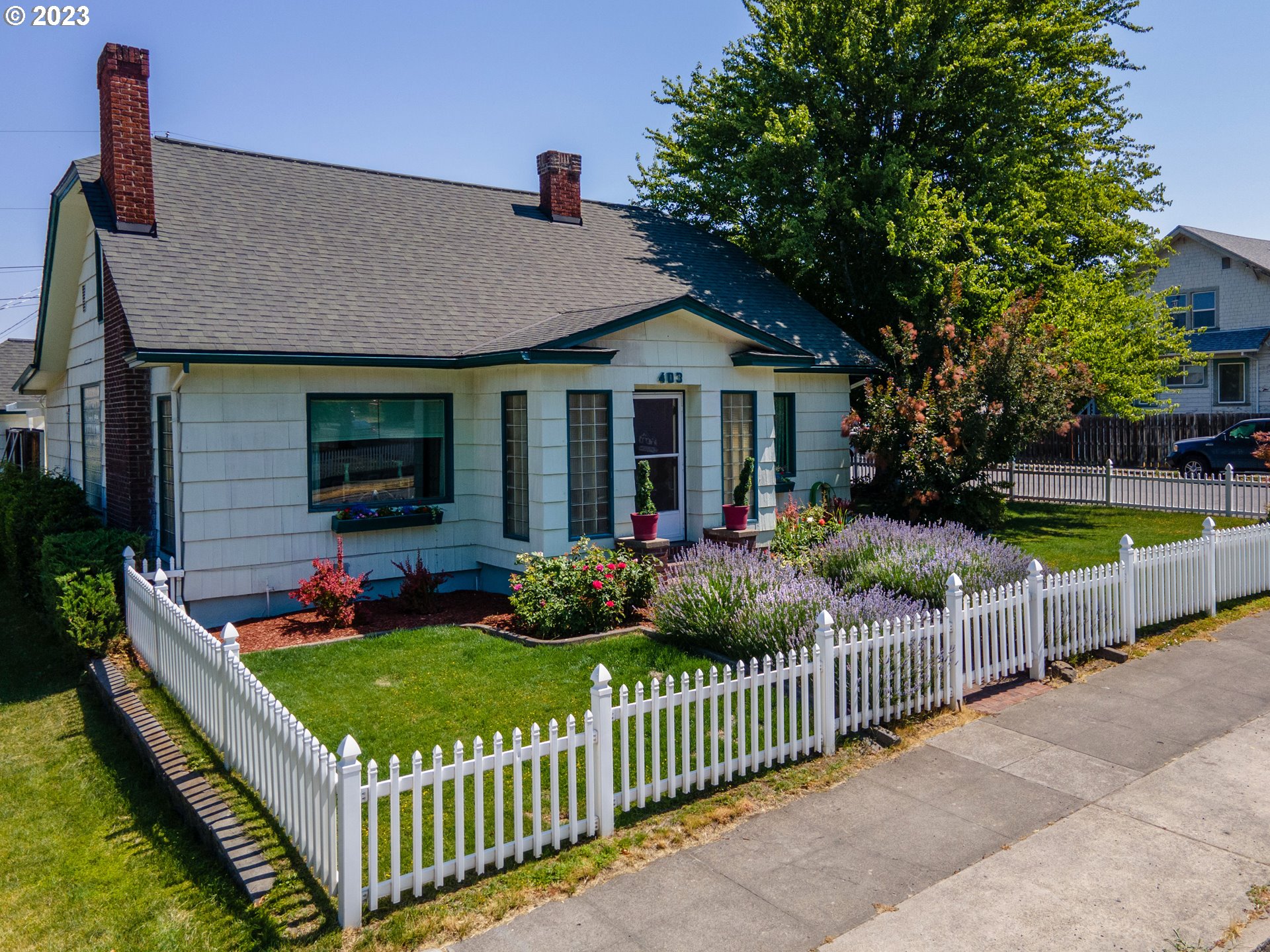403 9TH ST, TheDalles, OR 97058