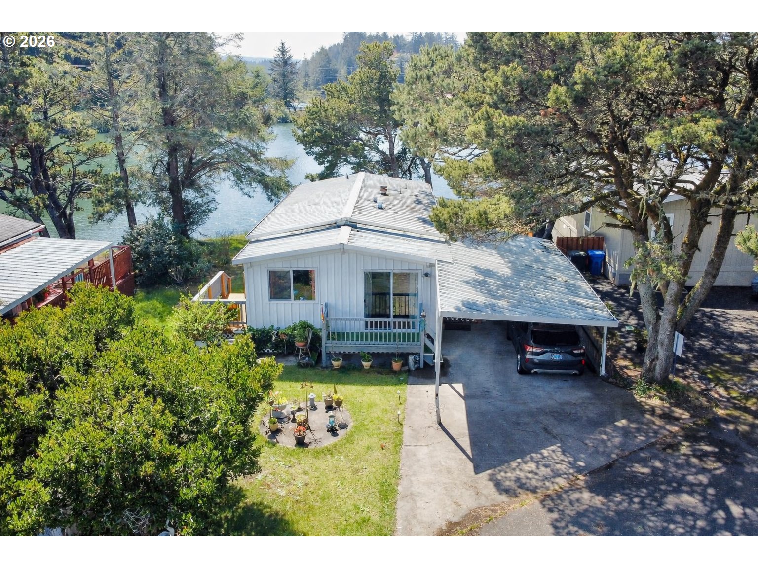 955 MILL ST, Waldport, OR 97394