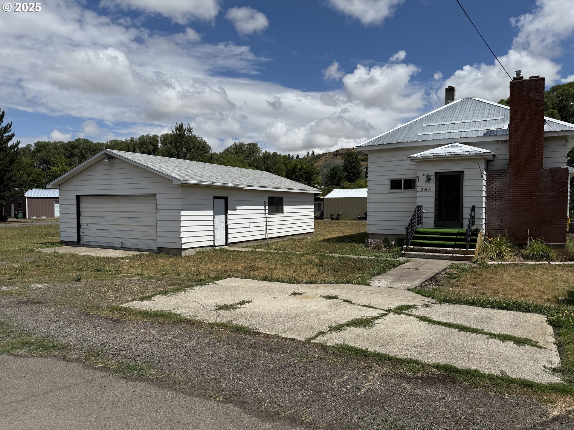 265 4TH AVE, Elgin, OR 97827