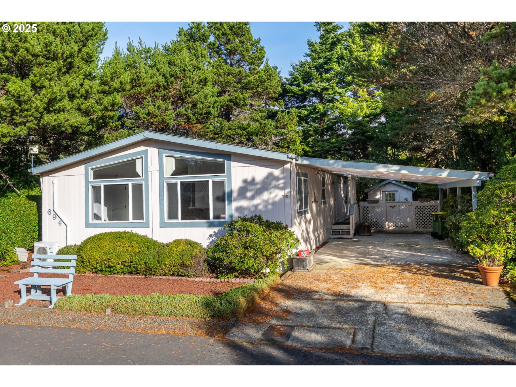 1601 RHODODENDRON DR, Florence, OR 97439