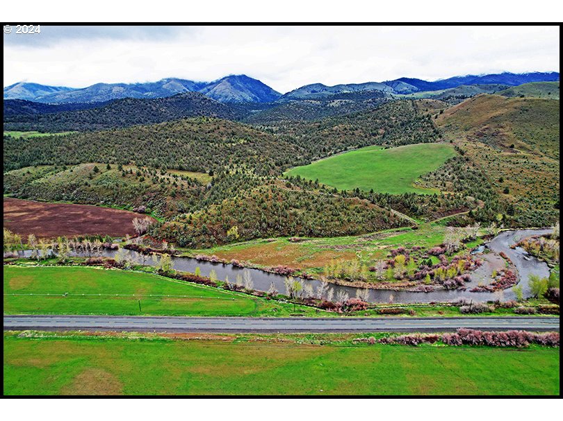 50889 Highway 26, MountVernon, OR 97865