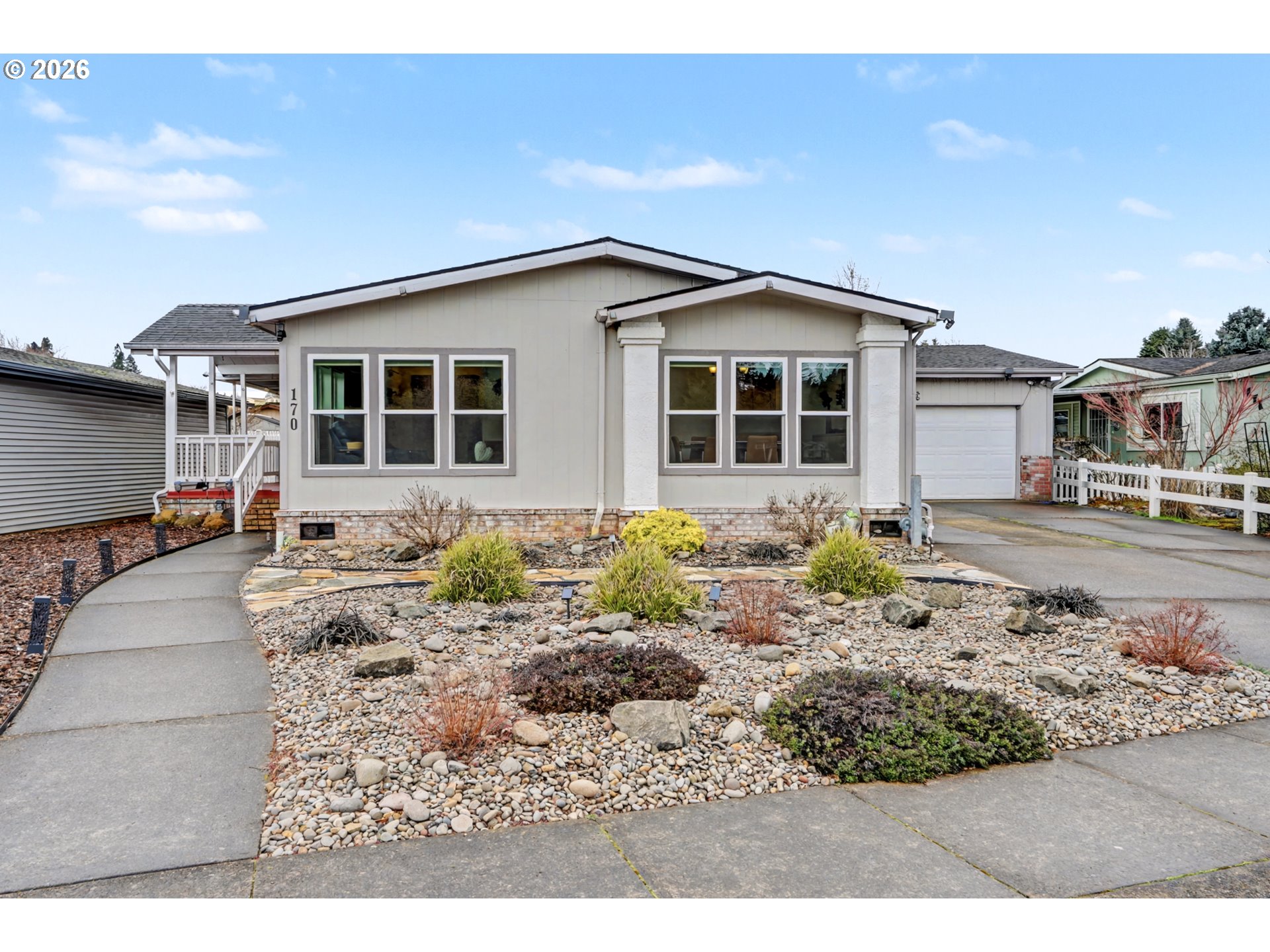 2120 ROBINS LN, Salem, OR 97306