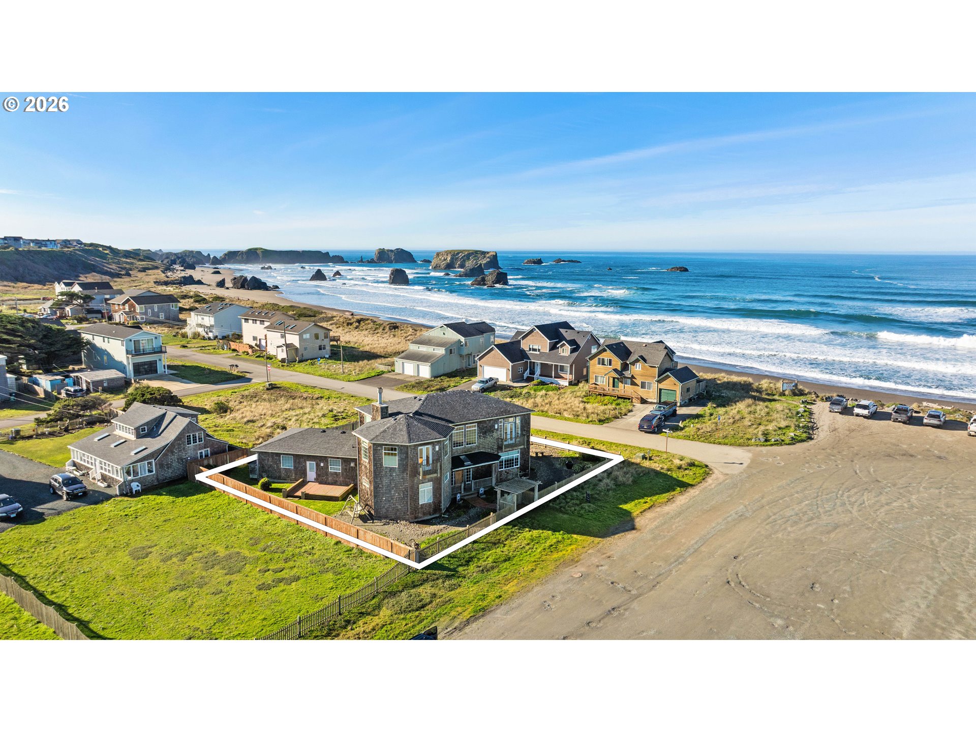 323 MADISON AVE, Bandon, OR 97411