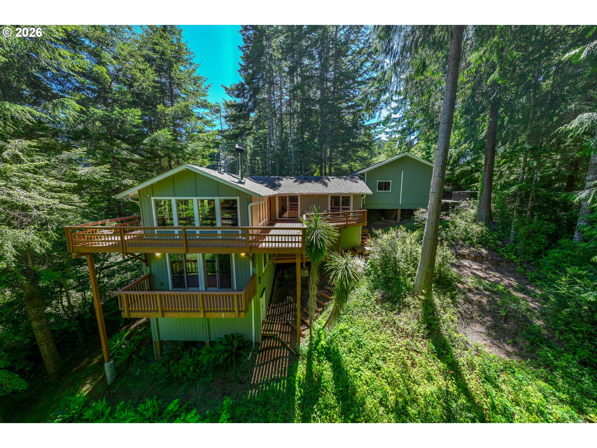 4995 LAKE DR, Florence, OR 97439