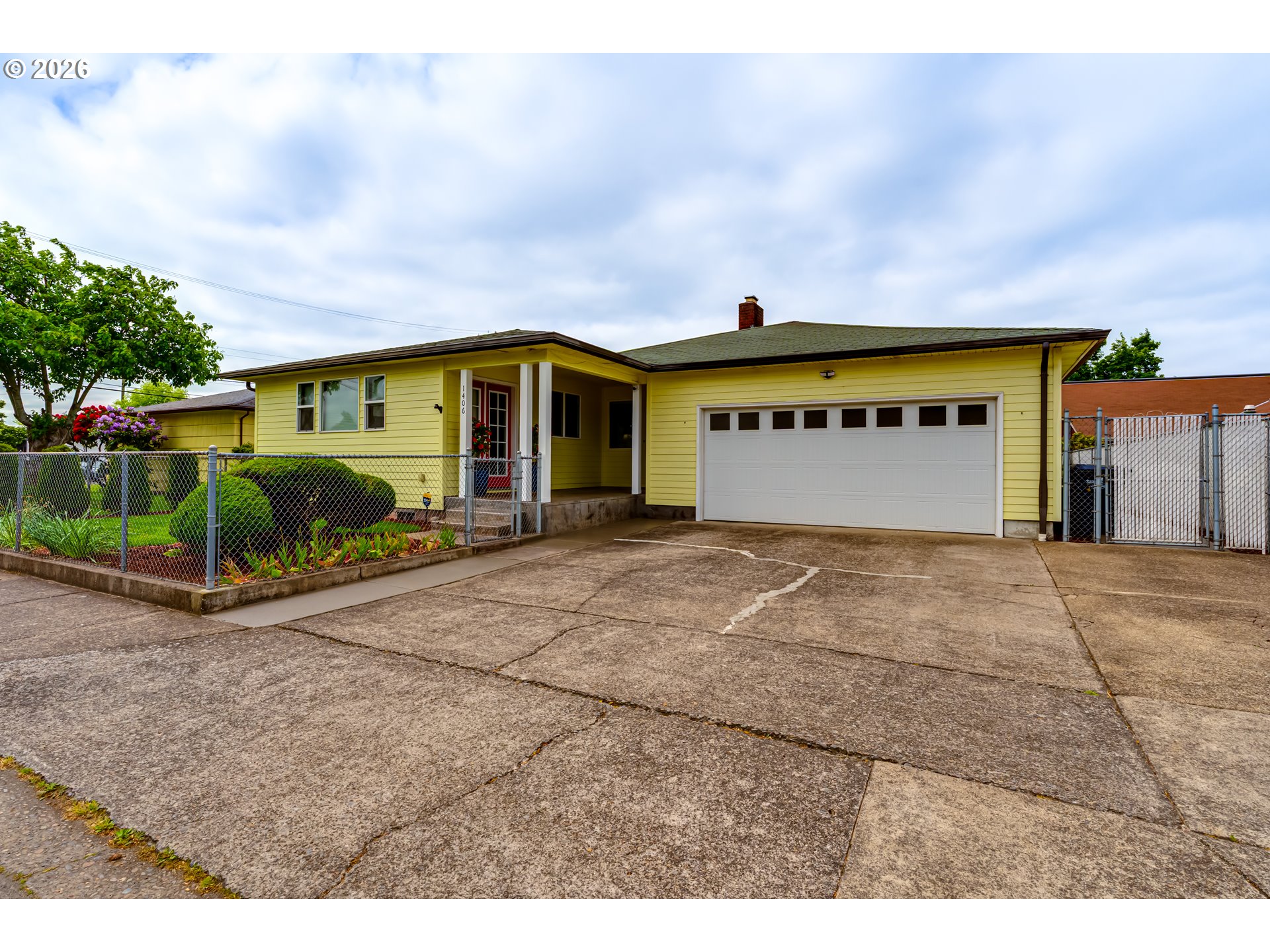 1406 CARTER LN, Springfield, OR 97477