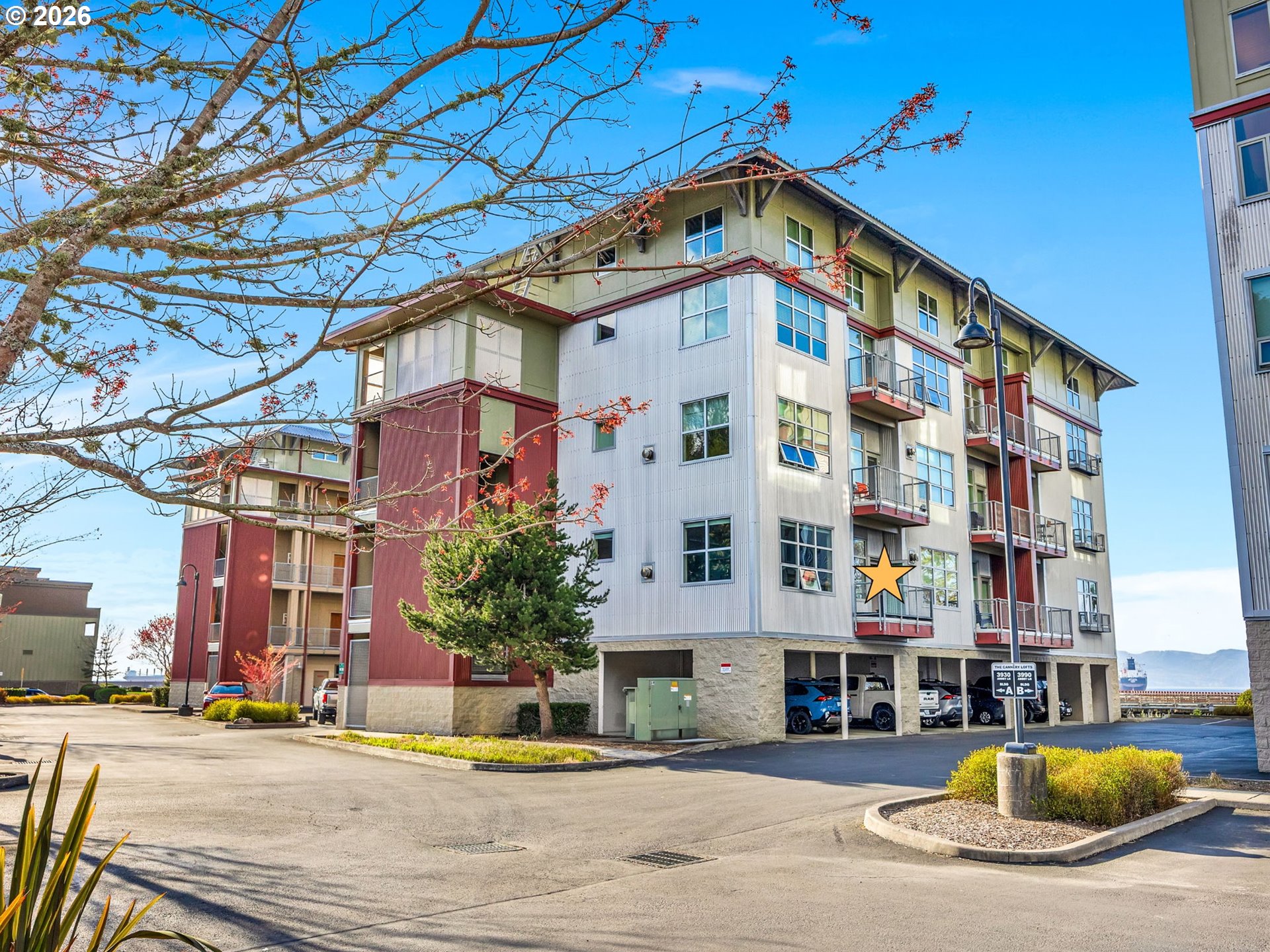 3930 ABBEY LN, Astoria, OR 97103