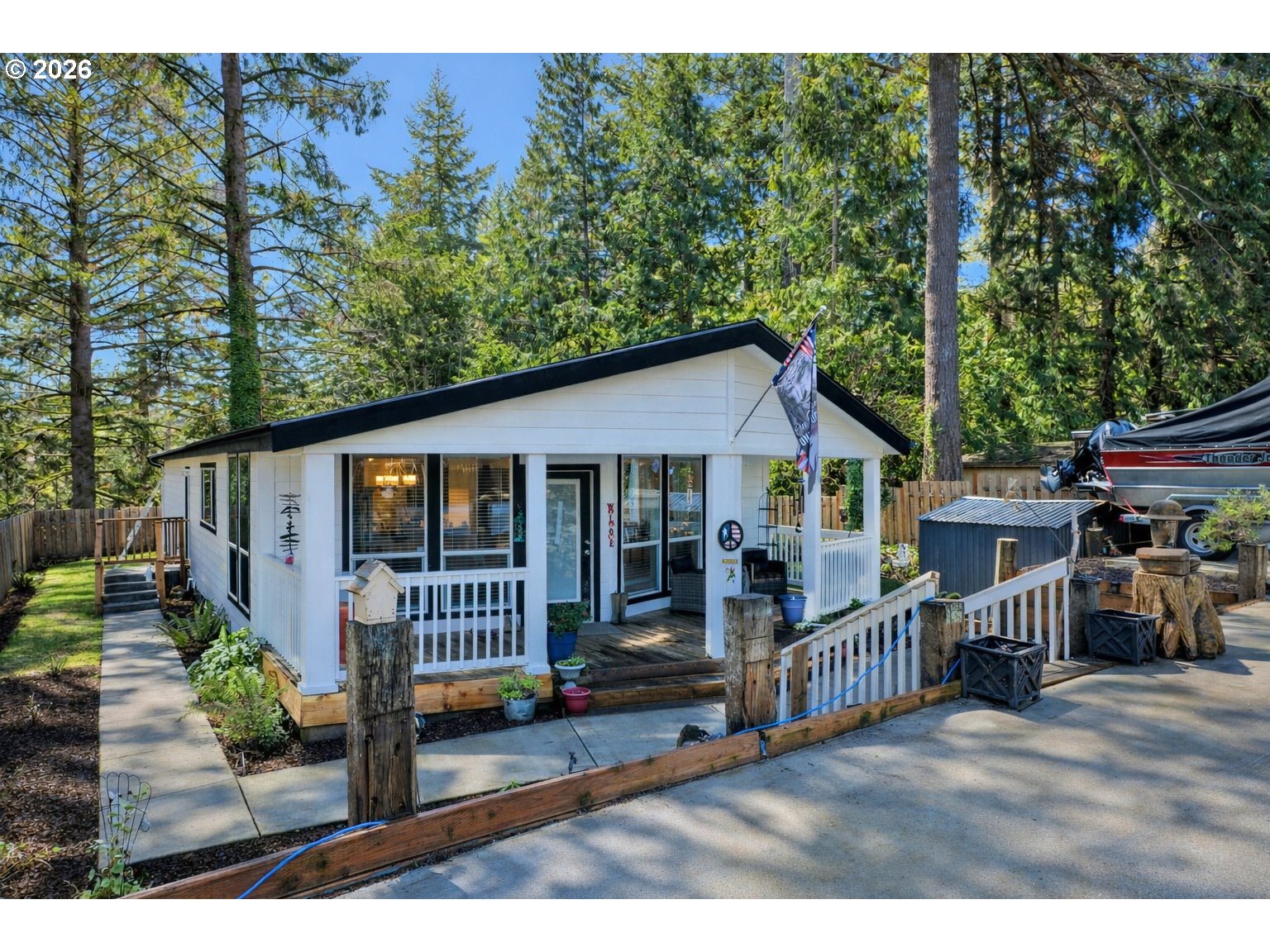 89555 SHORE CREST DR, Florence, OR 97439