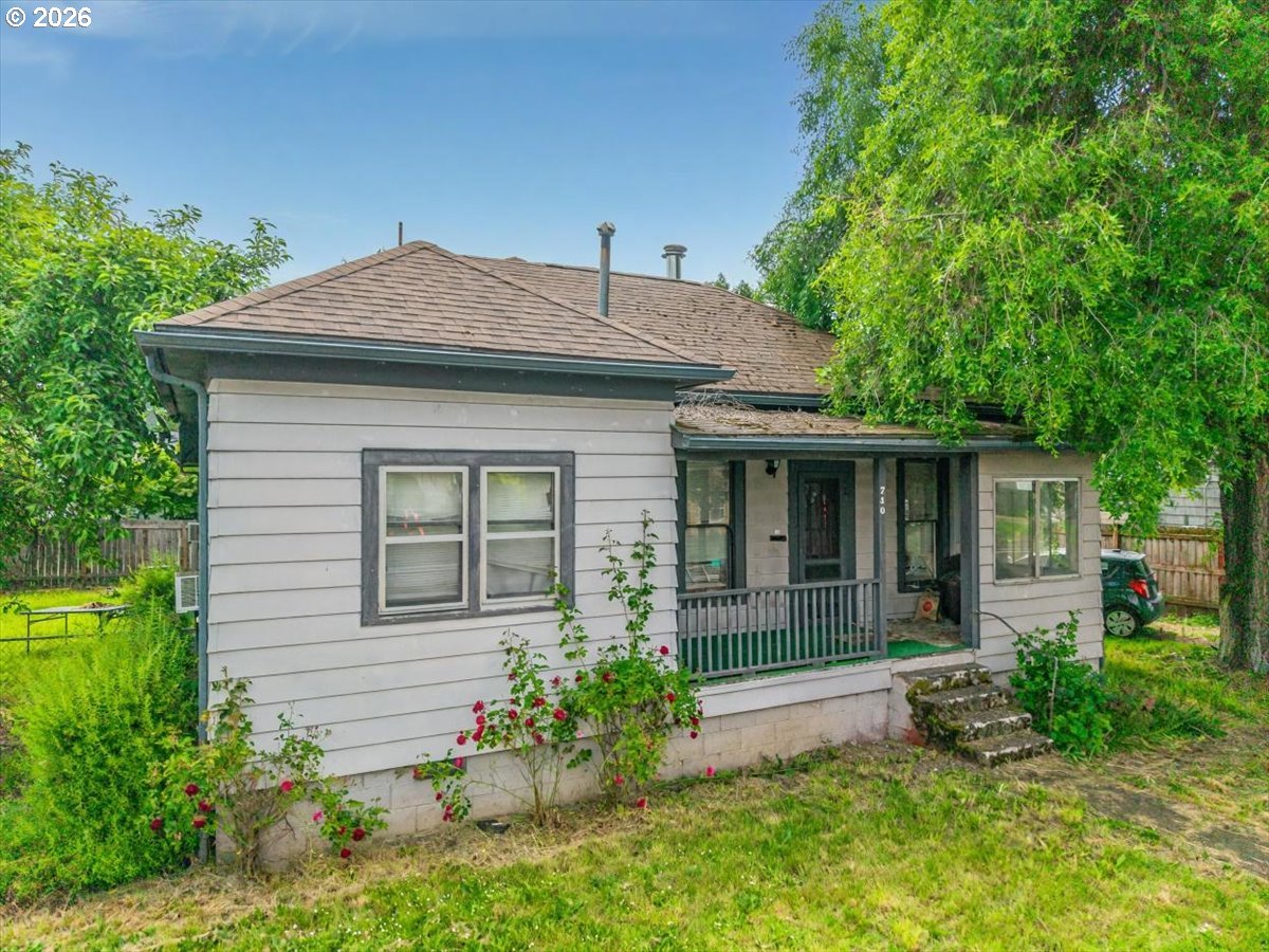 740 6TH ST, CottageGrove, OR 97424