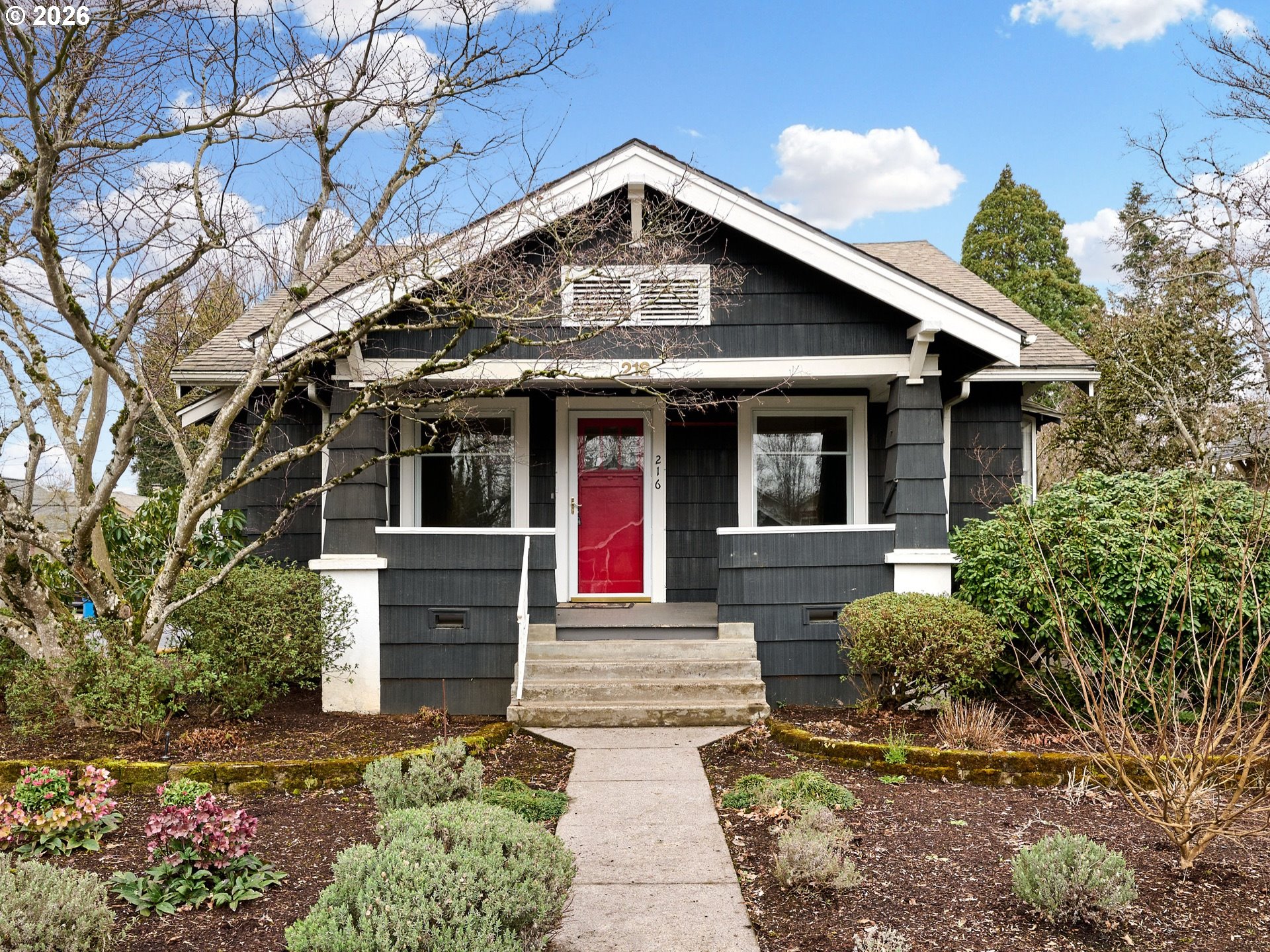 216 JAMES ST, Silverton, OR 97381