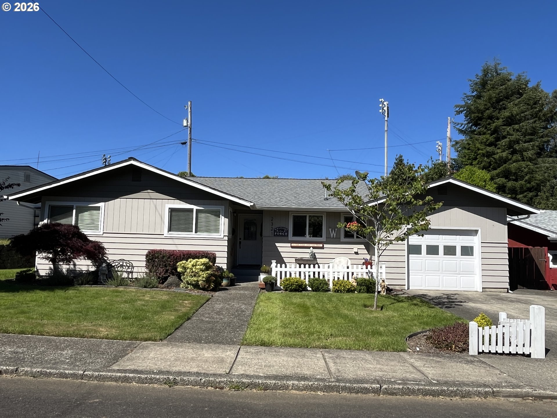 2321 ARTHUR DR, Reedsport, OR 97467