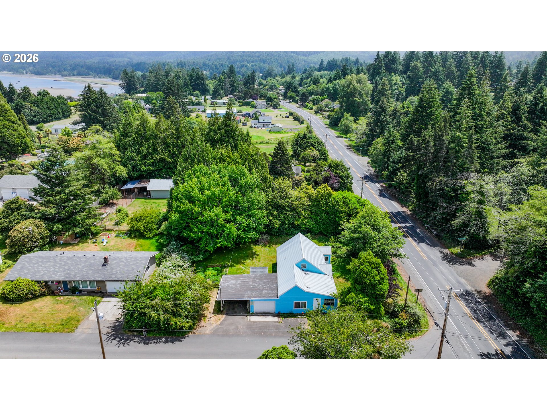 677 MOFFITT RD, Waldport, OR 97394