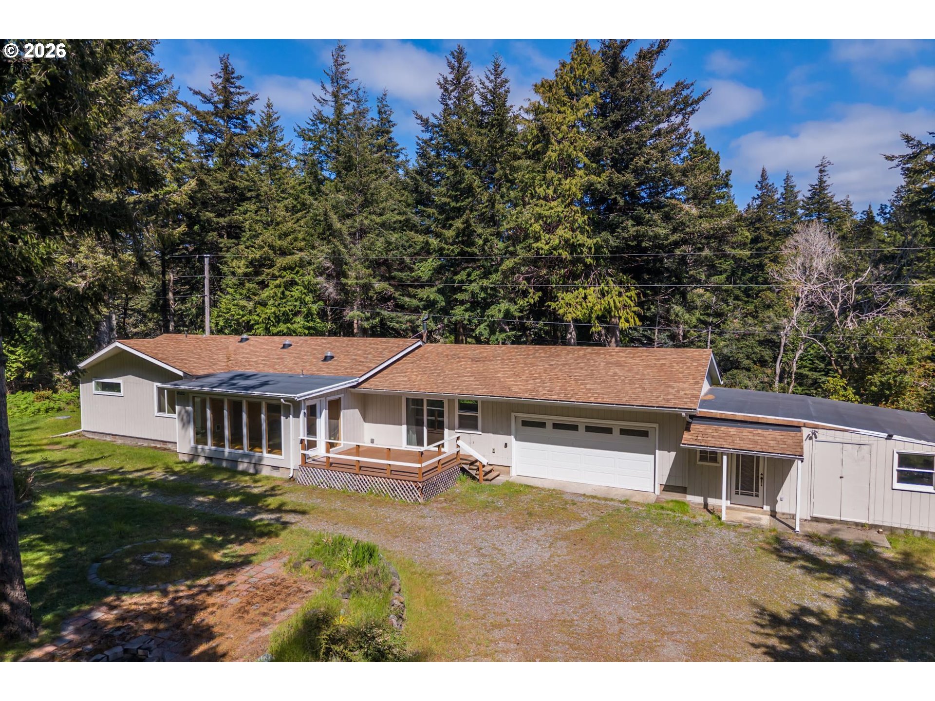 92504 PARADISE POINT RD, PortOrford, OR 97465