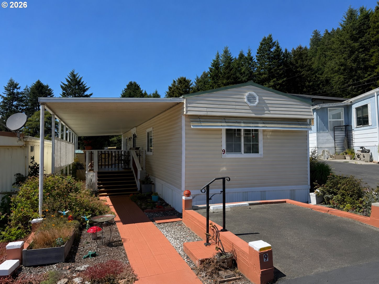 15765 HIGHWAY 101, Brookings, OR 97415