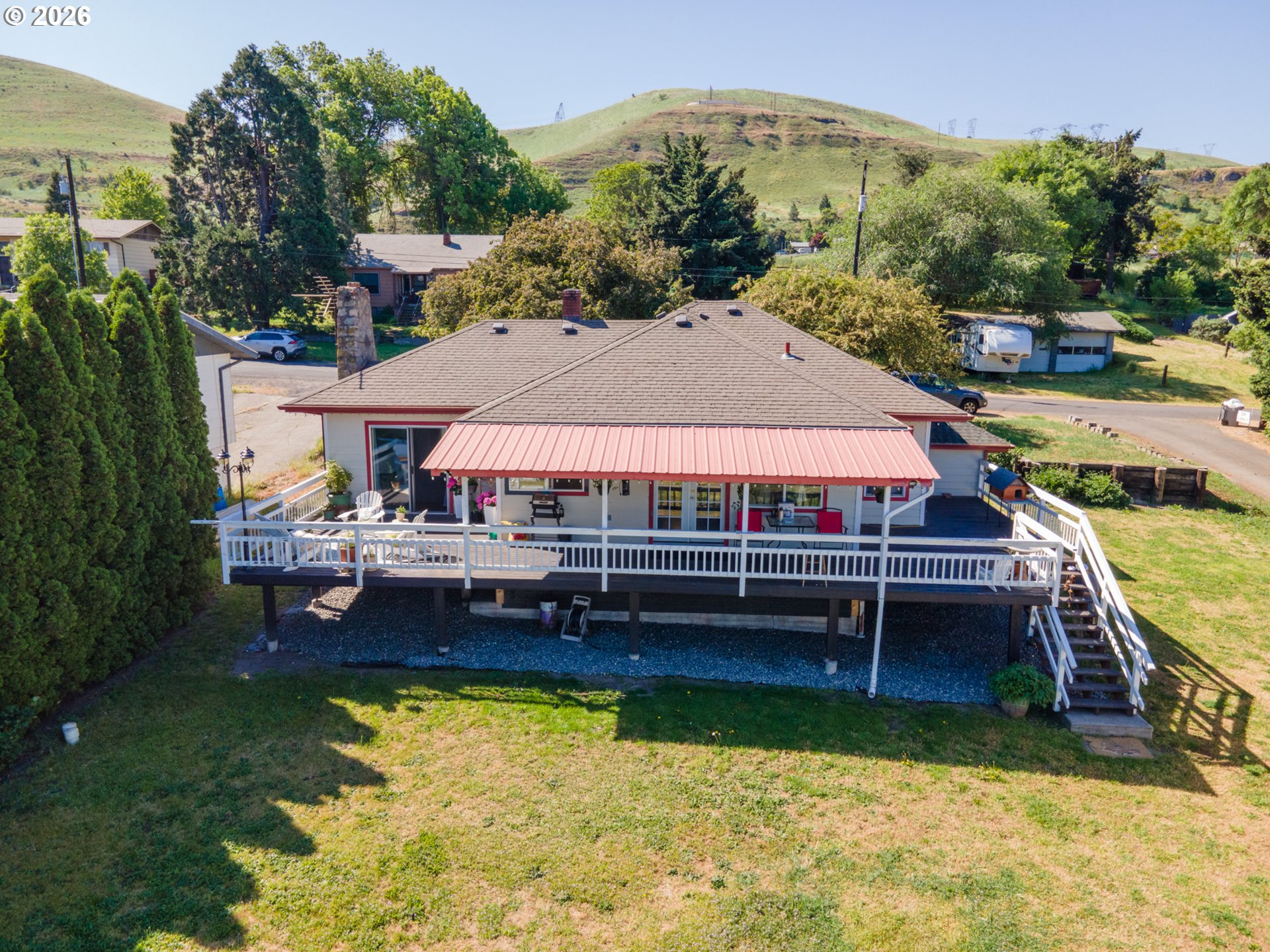 2215 16TH ST, TheDalles, OR 97058
