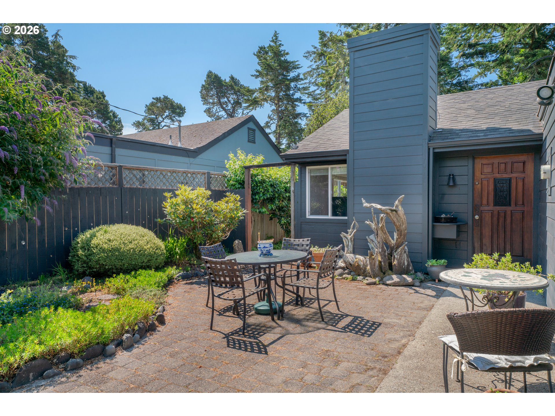 1250 9TH ST, Florence, OR 97439