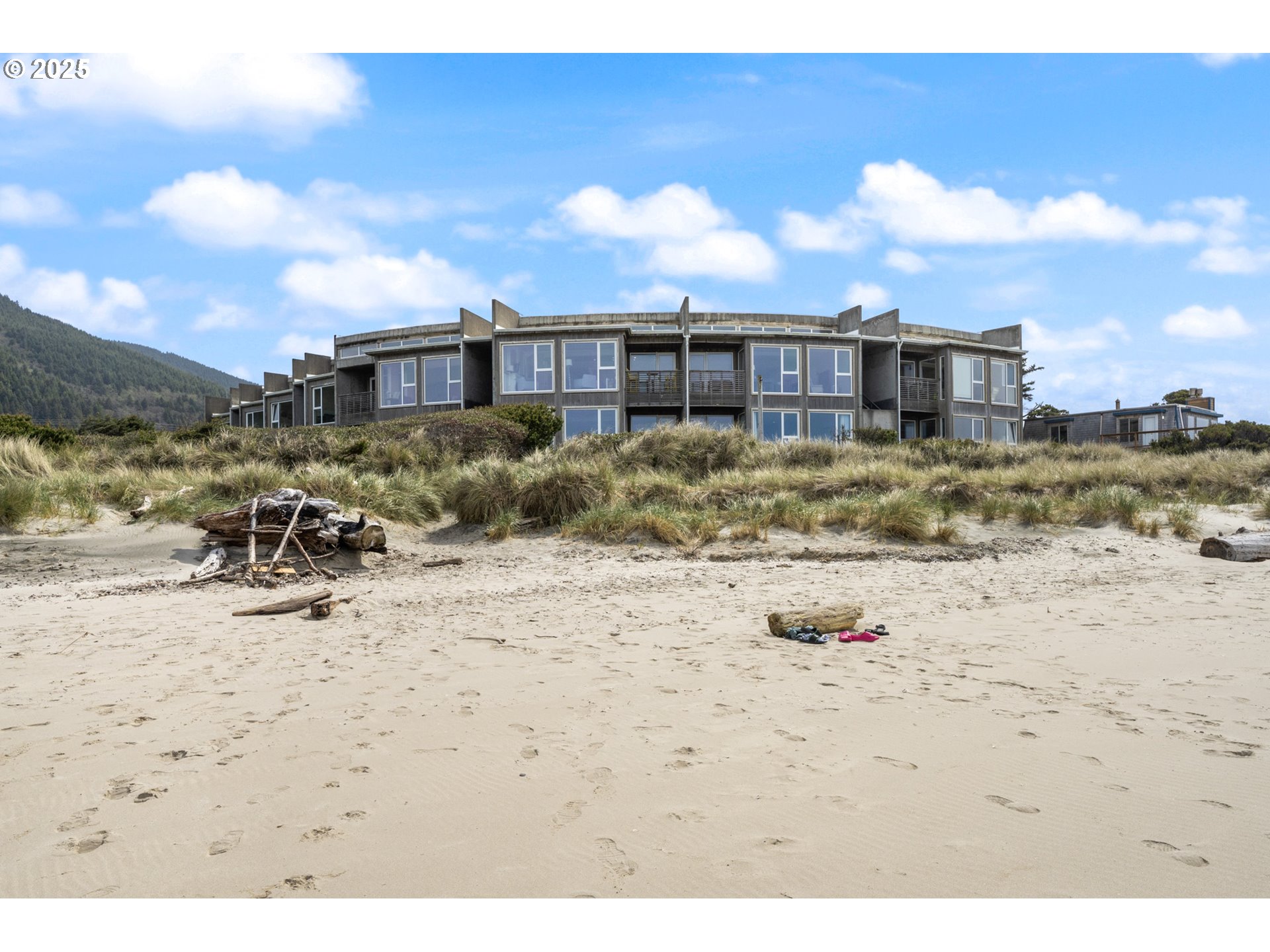 105 23RD AVE, RockawayBeach, OR 97136