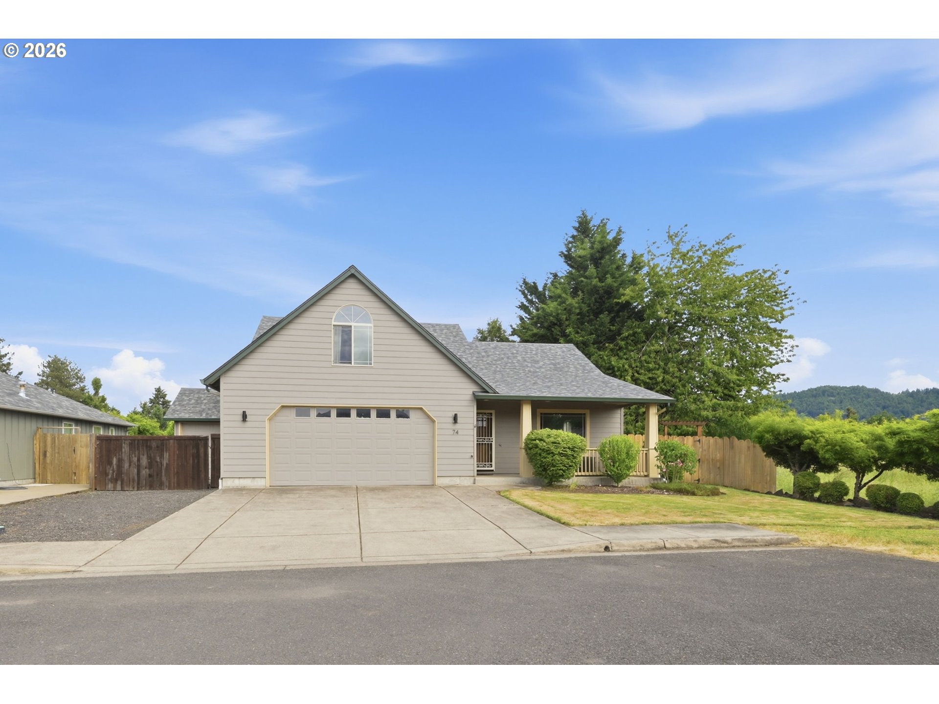 74 SUNDAY DR, Creswell, OR 97426