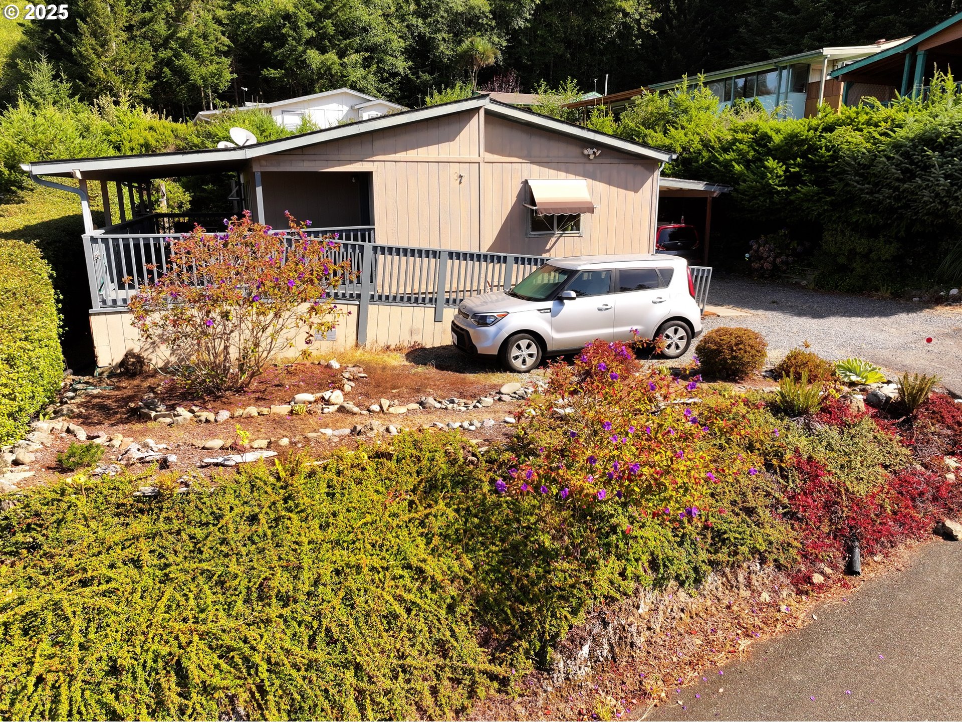 98041 HALLWAY RD, Brookings, OR 97415