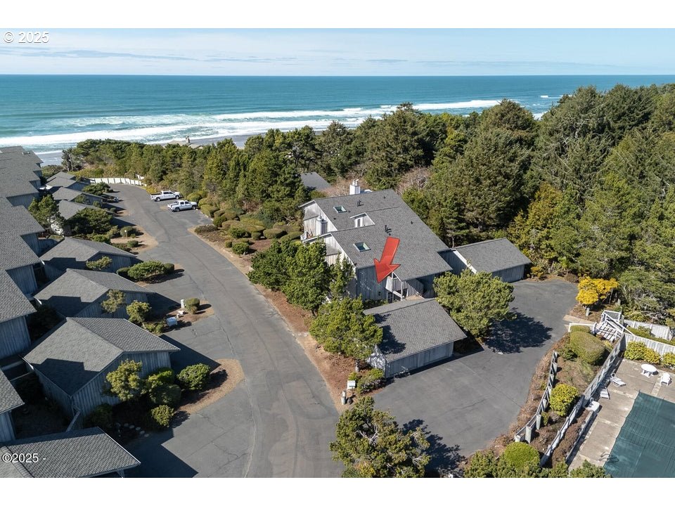 4175 HIGHWAY 101, DepoeBay, OR 97341