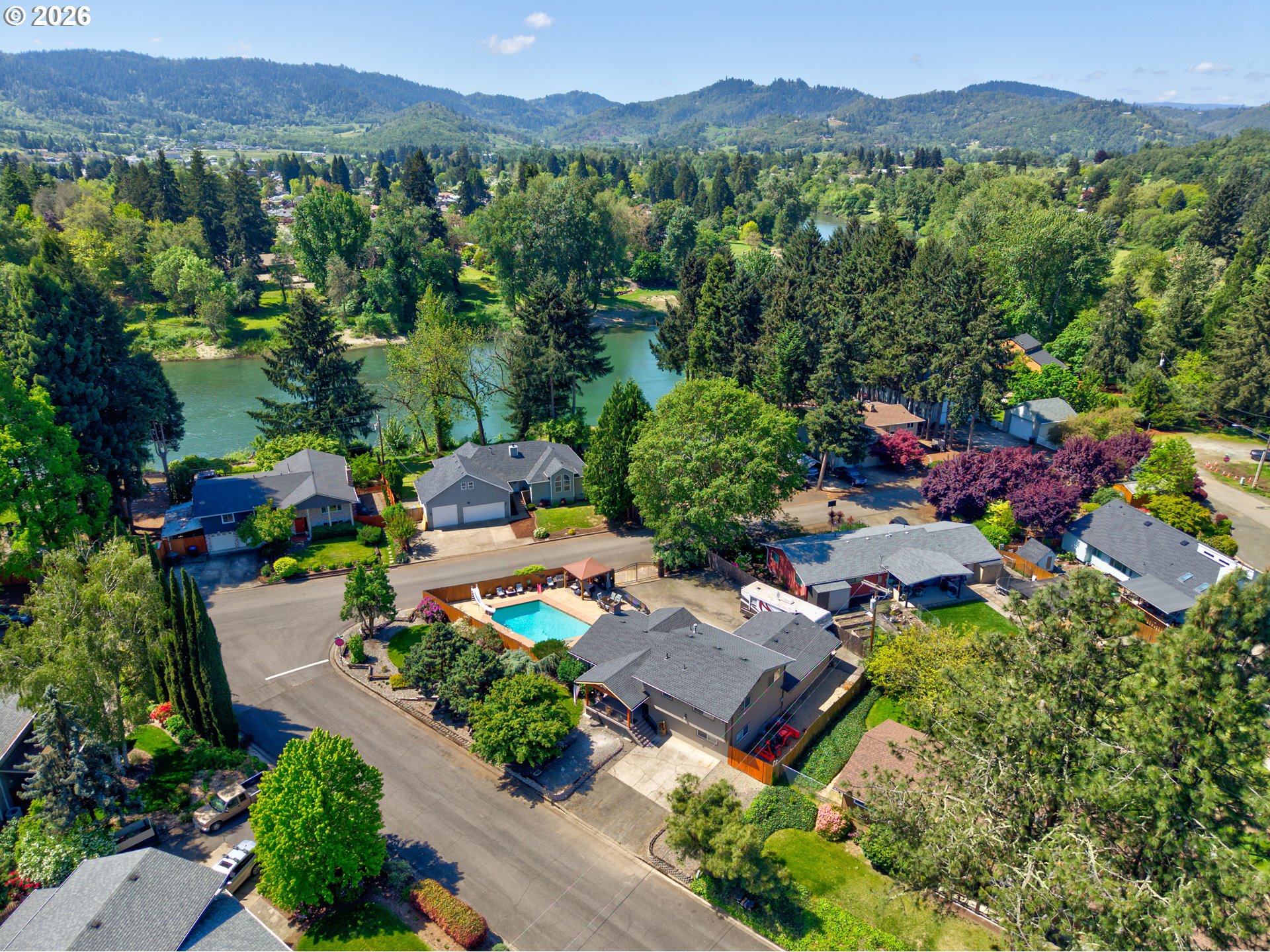 1308 GARDEN ST, Roseburg, OR 97471