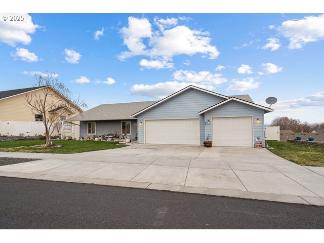 114 DESERT SKY DR, Hermiston, OR 97838
