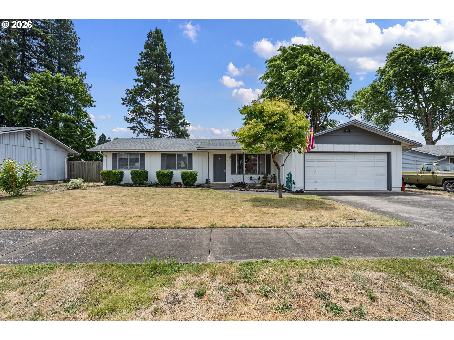 92726 PEBBLE BEACH LN, JunctionCity, OR 97448