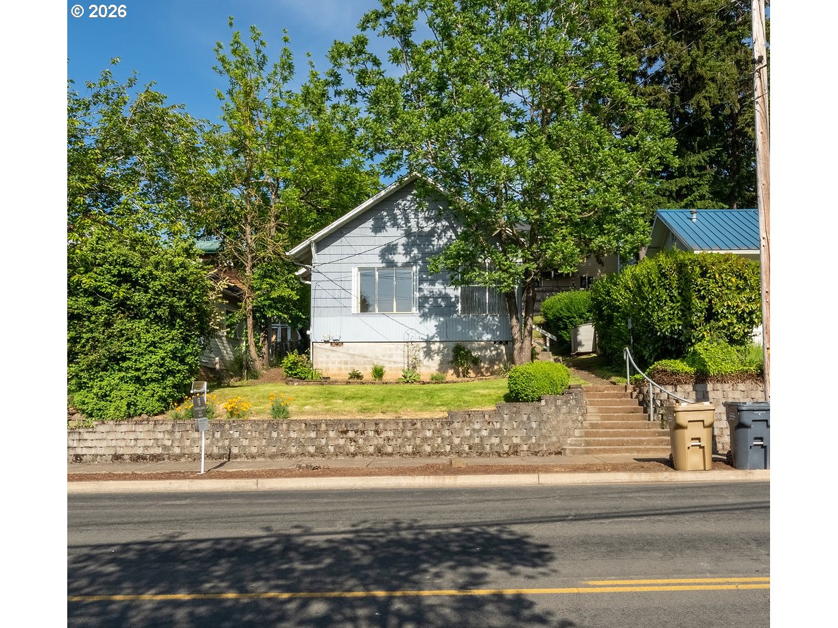 724 MAIN ST, Brownsville, OR 97327
