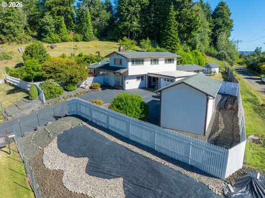 63697 ISTHMUS HEIGHTS RD, CoosBay, OR 97420