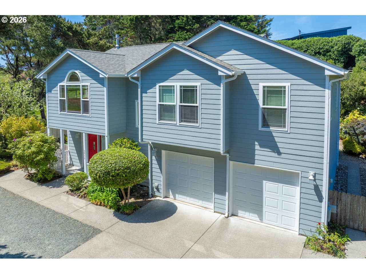 3956 BEACH LOOP DR, Bandon, OR 97411