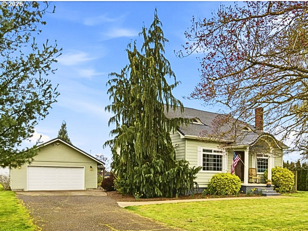8235 72ND AVE, Salem, OR 97305