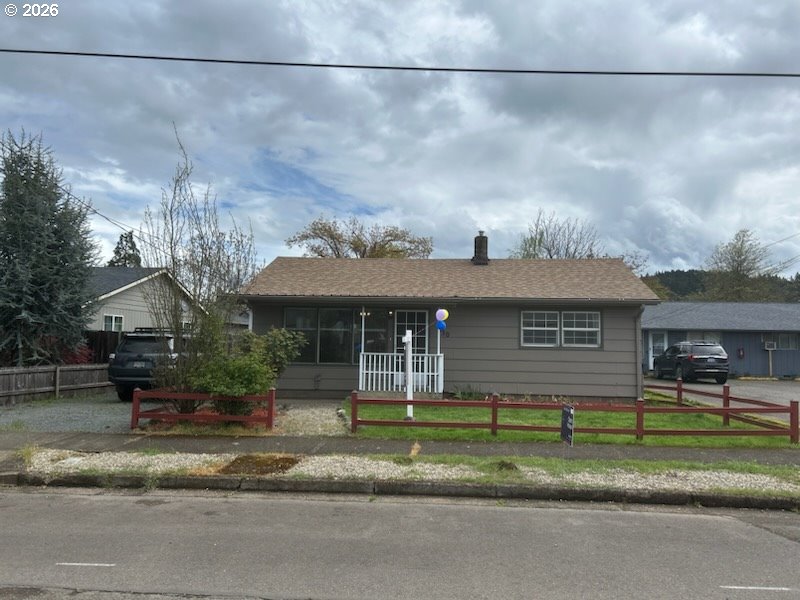 830 7TH ST, CottageGrove, OR 97424