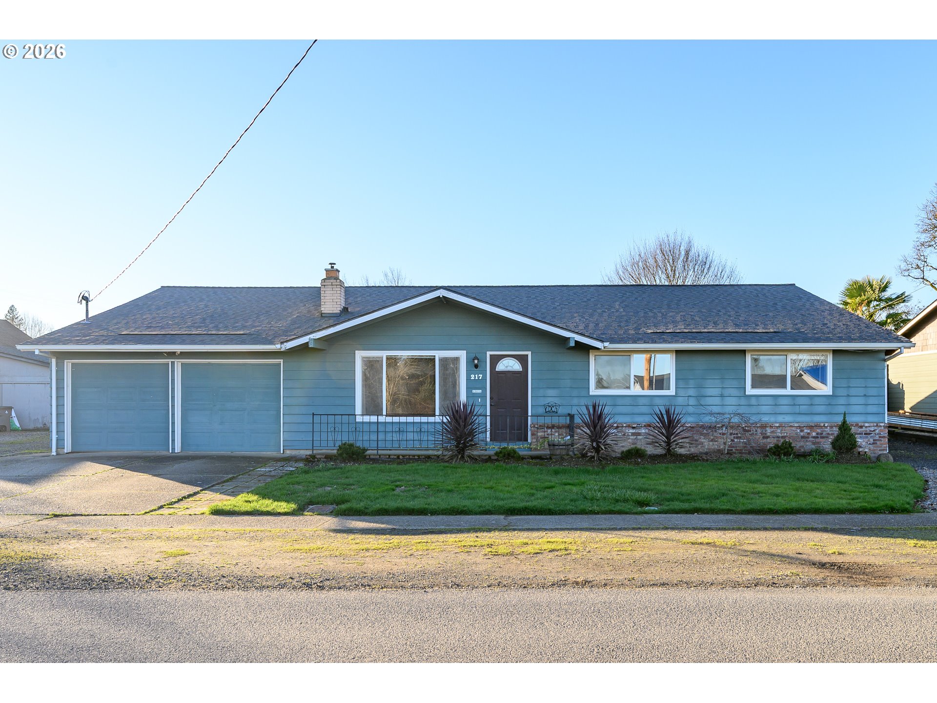 217 3RD ST, Carlton, OR 97111