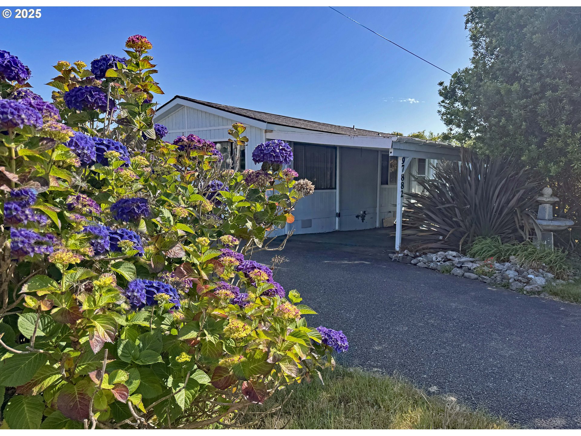 97882 MARKS LN, Brookings, OR 97415