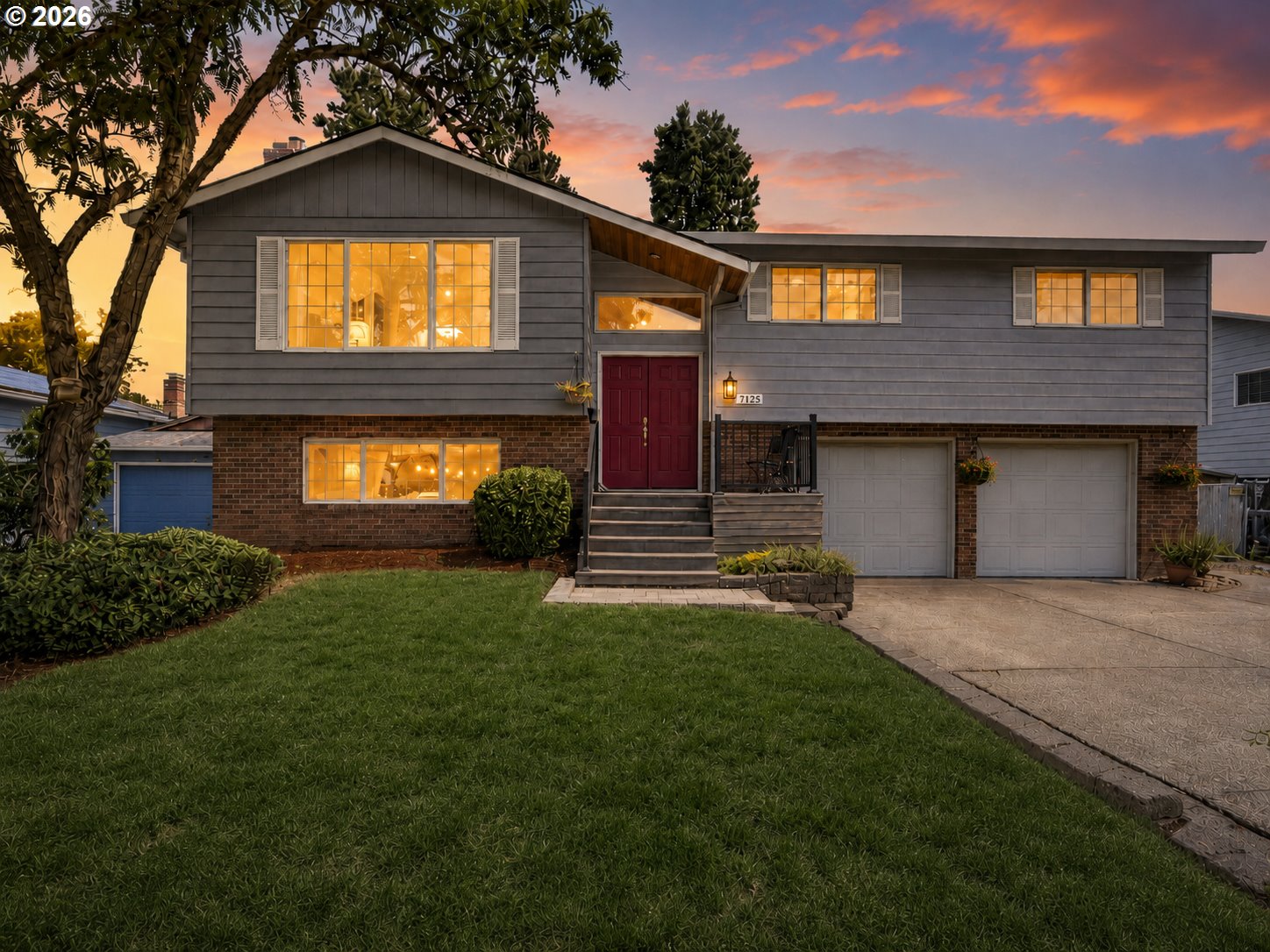 7125 VIA MONTEMAR, Gladstone, OR 97027