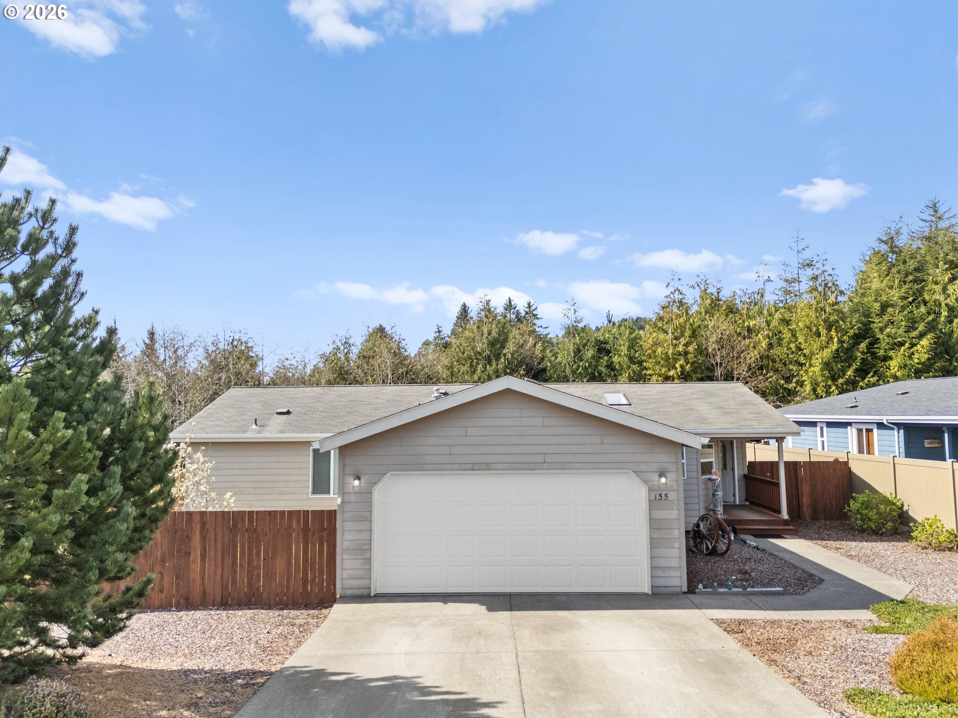 155 WHALESONG DR, DepoeBay, OR 97341