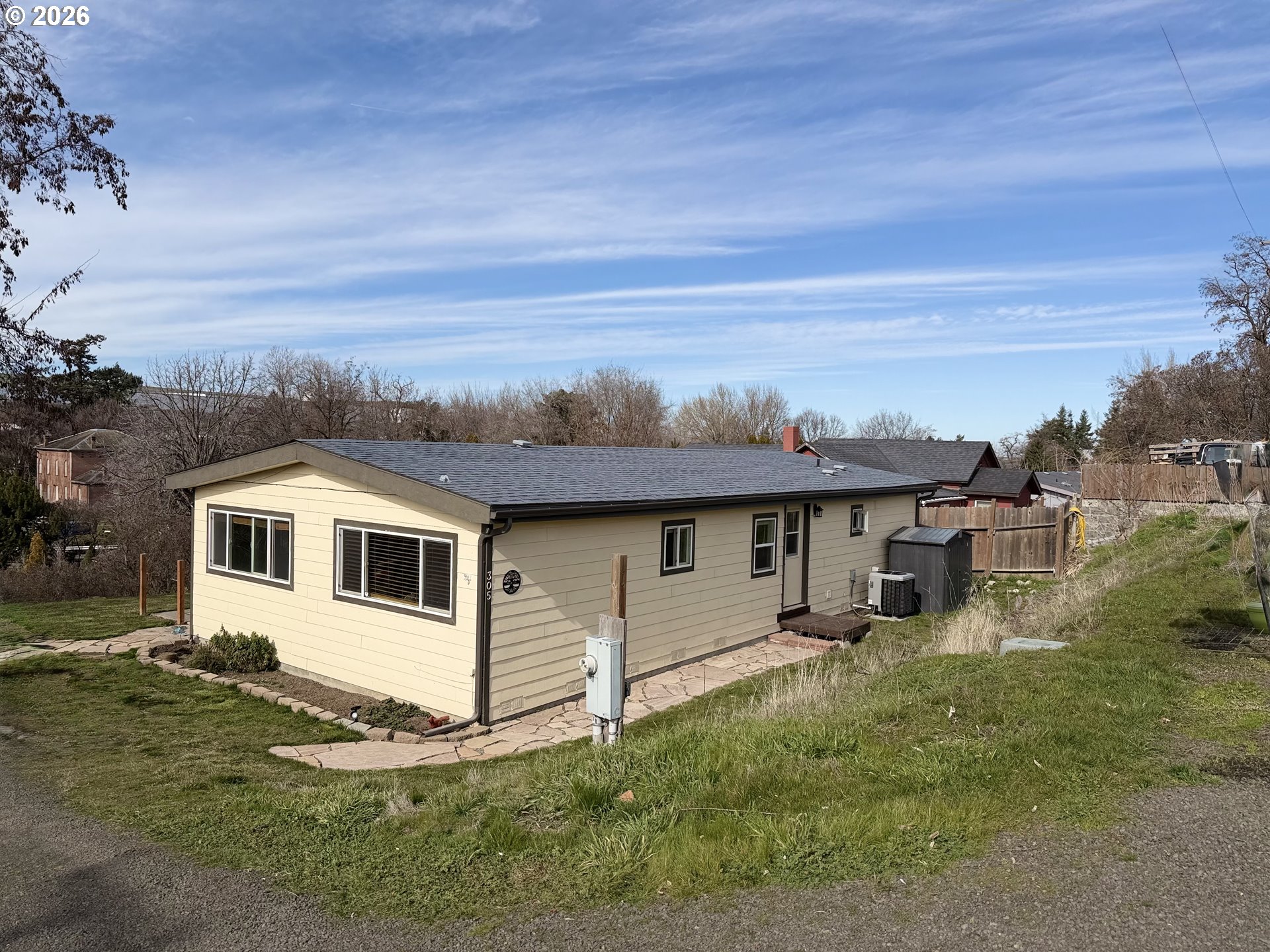 305 BROAD ST, Weston, OR 97886