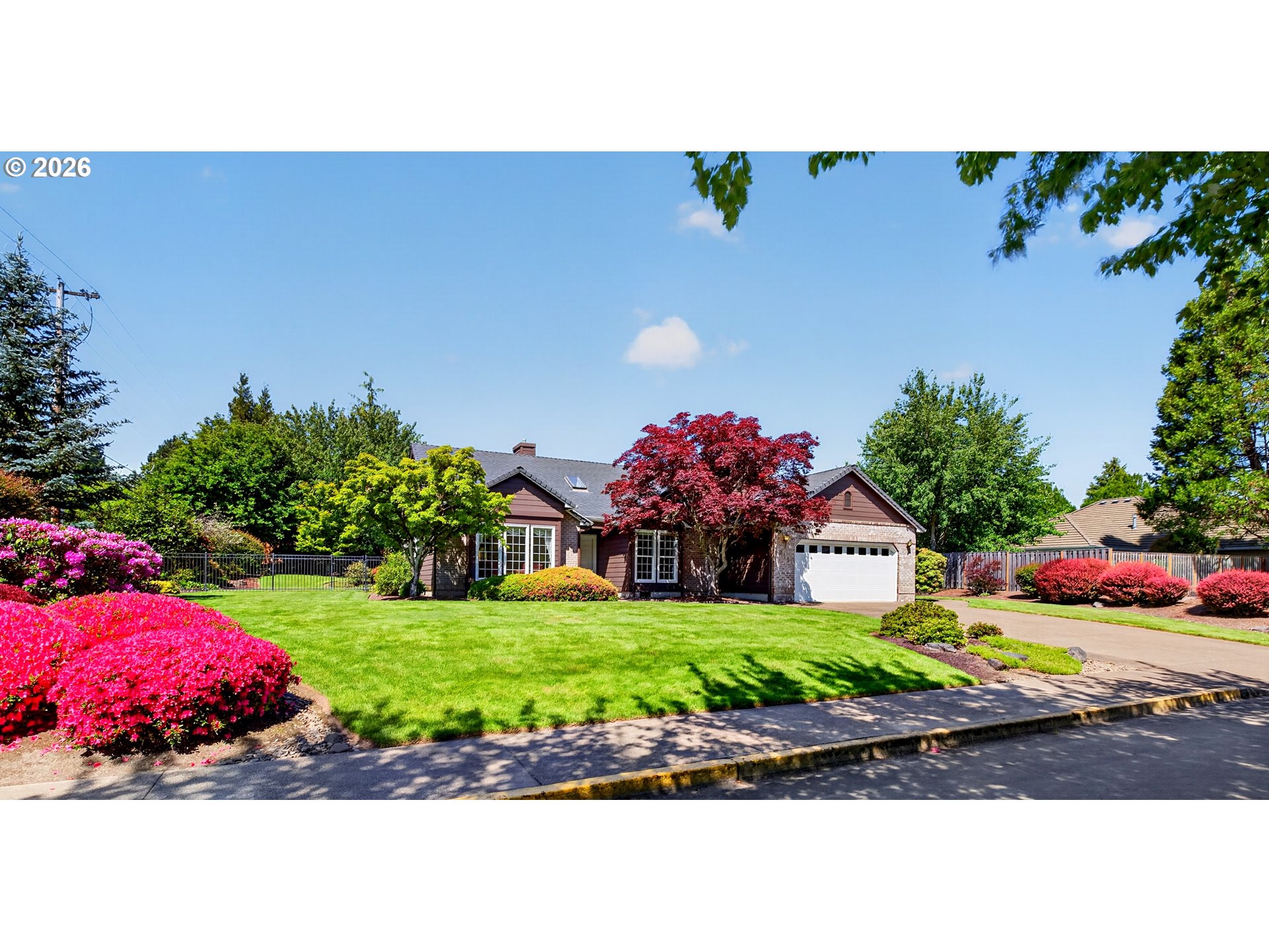 211 WEST HILLS DR, McMinnville, OR 97128