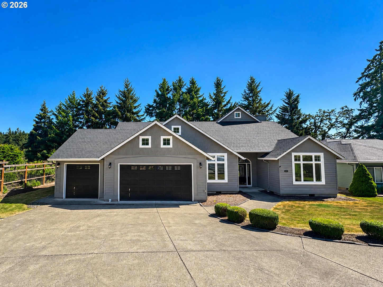 580 HOLLY AVE, CottageGrove, OR 97424