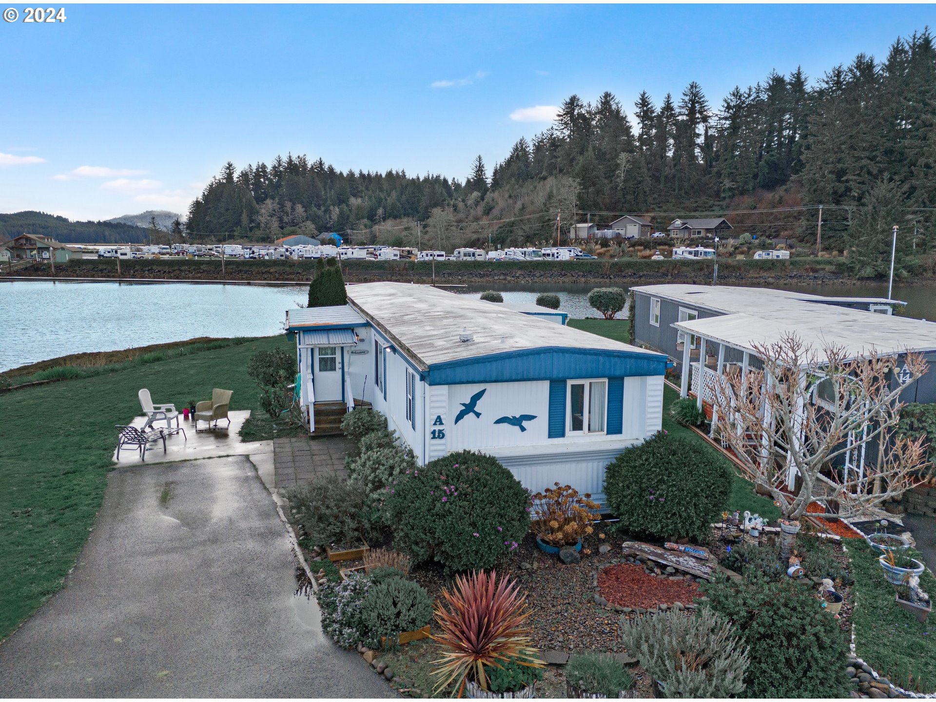 955 MILL ST, Waldport, OR 97394