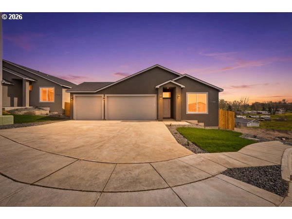 1758 9th PL, Hermiston, OR 97838
