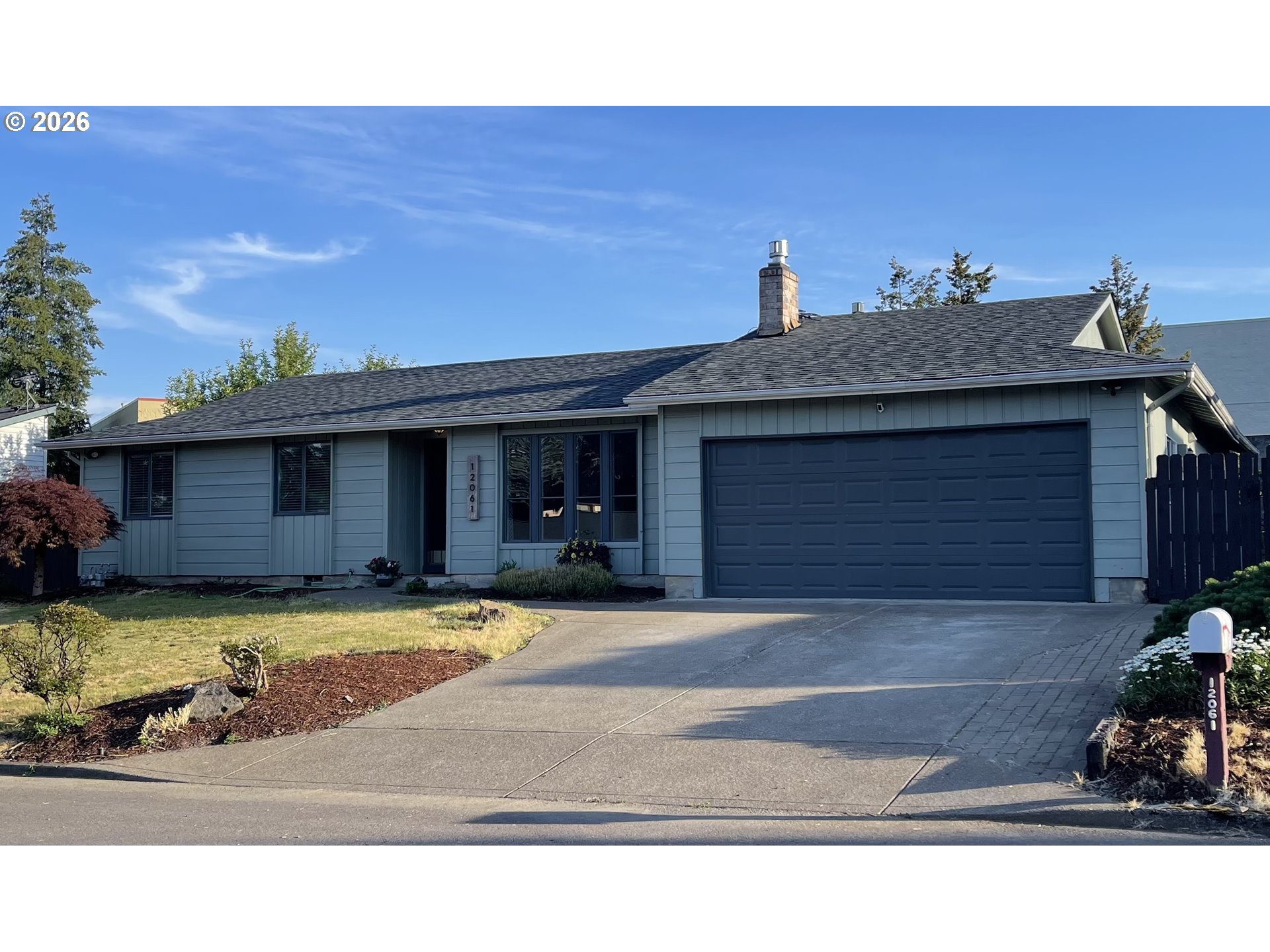 12061 SUNNYCREEK LN, Clackamas, OR 97015