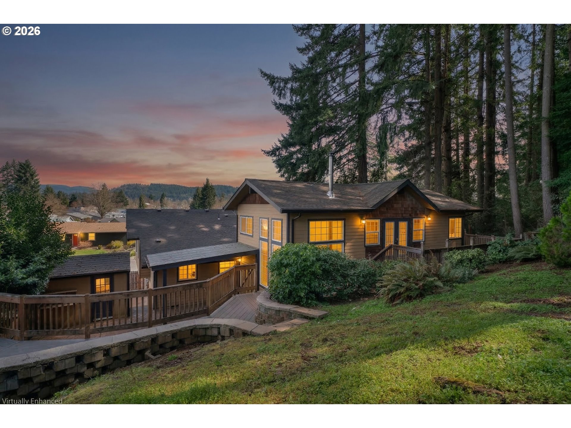 947 R ST, CottageGrove, OR 97424
