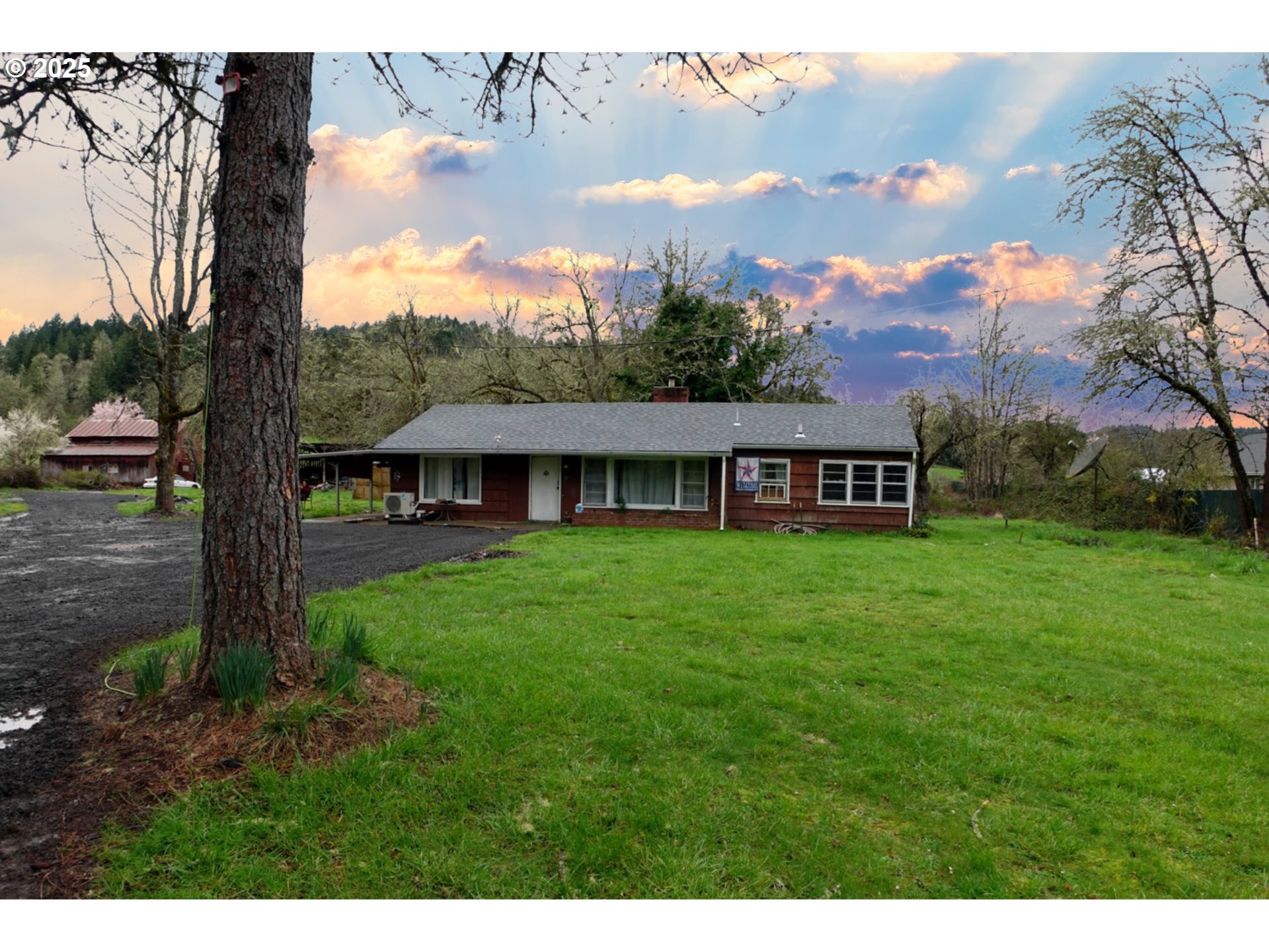 13756 BUCKHORN RD, Glide, OR 97443